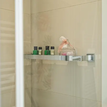 White Armonia Salonic